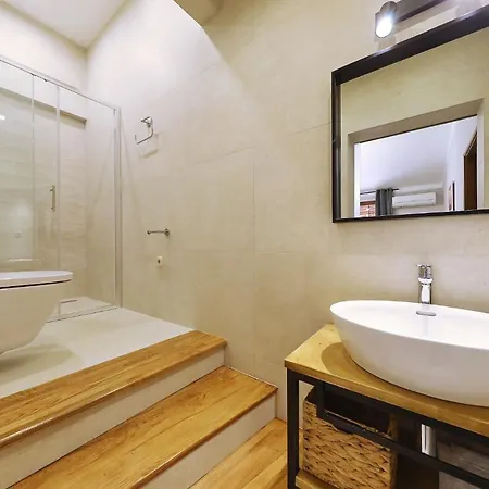 Apartment Villa Antisin With Heated Pool *