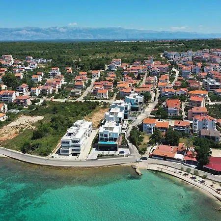 Villa Antisin With Heated Pool
