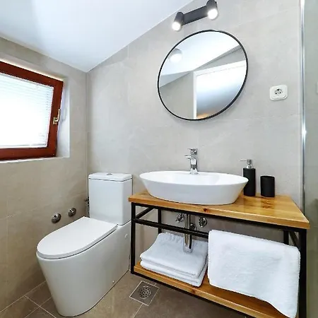 Apartment Villa Antisin With Heated Pool *