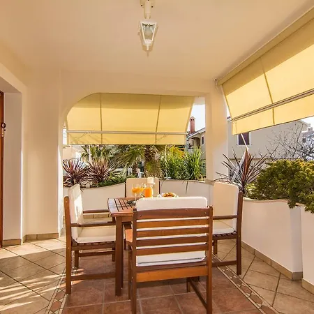 Antisin With Heated Pool