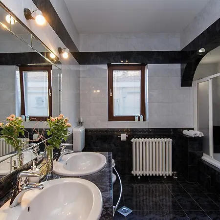 Antisin With Heated Pool Zadar