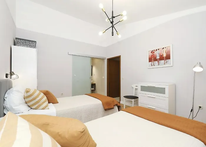 Antisin With Heated Pool