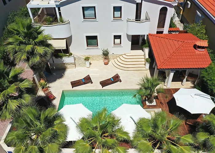 Antisin With Heated Pool * Ζαντάρ