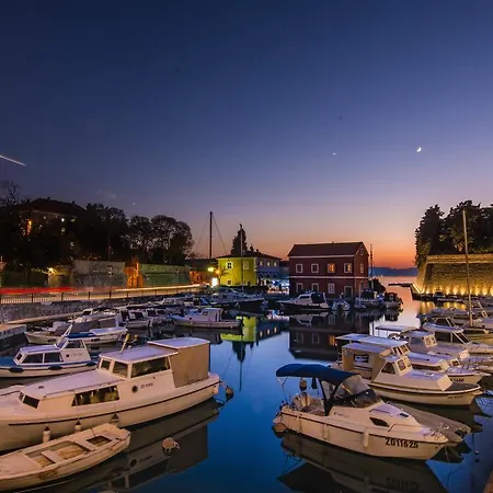 Antisin With Heated Pool *