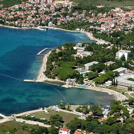 Antisin With Heated Pool Zadar