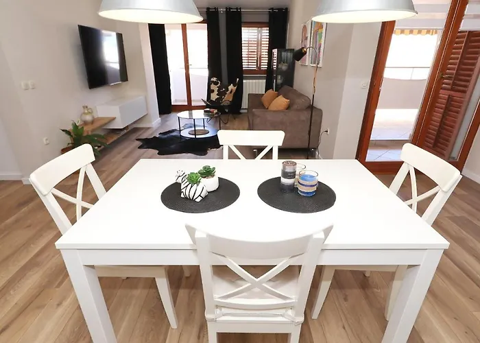 Appartement Antisin With Heated Pool