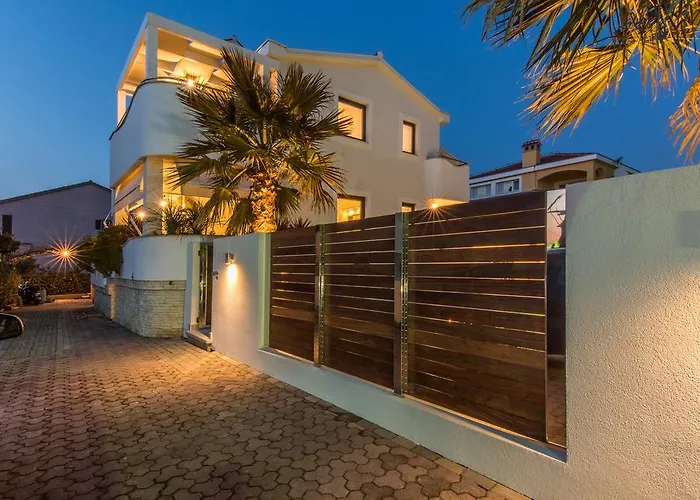 Villa Antisin II * Zara